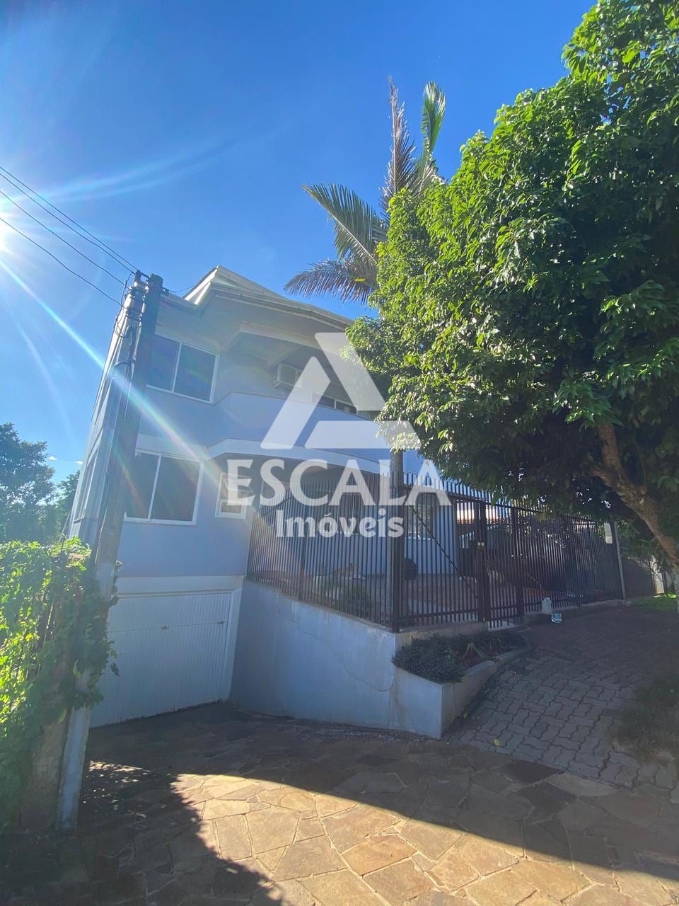 Casa com 2 moradias independentes